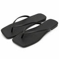 Tongs femme taille 36/37 en matière synthétique noire à semelle plate